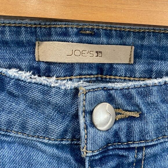 Joe’s Boyfriend Distressed Jean - Picture 5 of 10